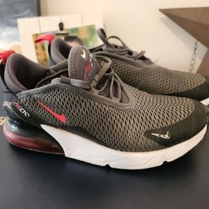 Boys Size 2.5 Nike Airmax 270's